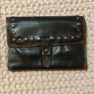 Black Patricia Nash wallet